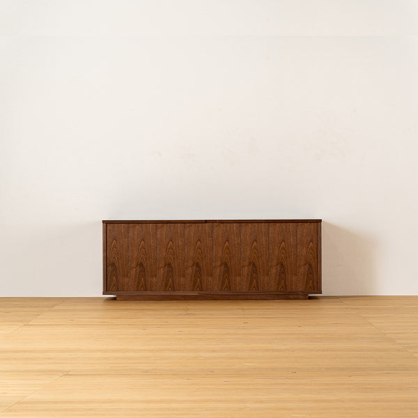 LOW CHEST_SLIT_W1610-1800mm