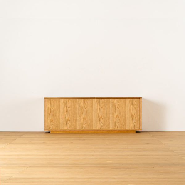 LOW CHEST_SLIT_W1610-1800mm